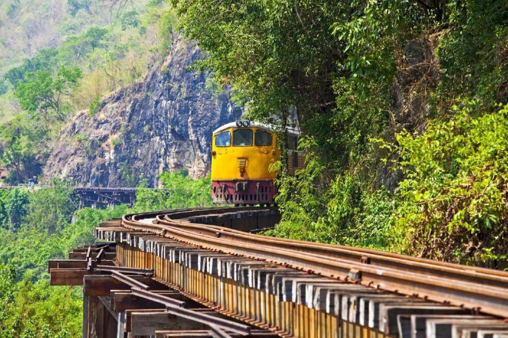 Treeyapat Place Otel Kanchanaburi Dış mekan fotoğraf