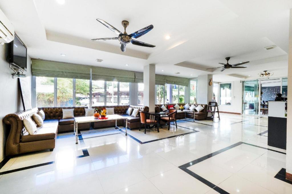 Treeyapat Place Otel Kanchanaburi Dış mekan fotoğraf